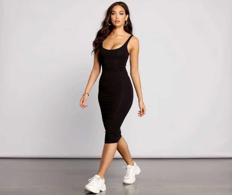 Slay Every Day Basic Graceful Scoop Neck Midi Dress